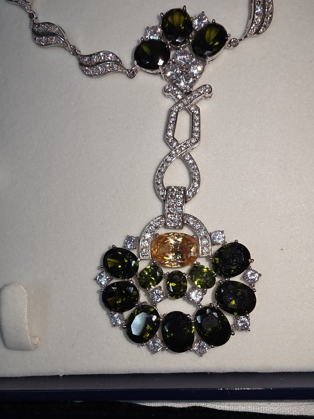 Elegant Gree, White and Citrine Pendant Necklace & matching Ring